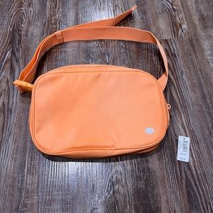 NWT Gap Belt Bag Fanny Pack